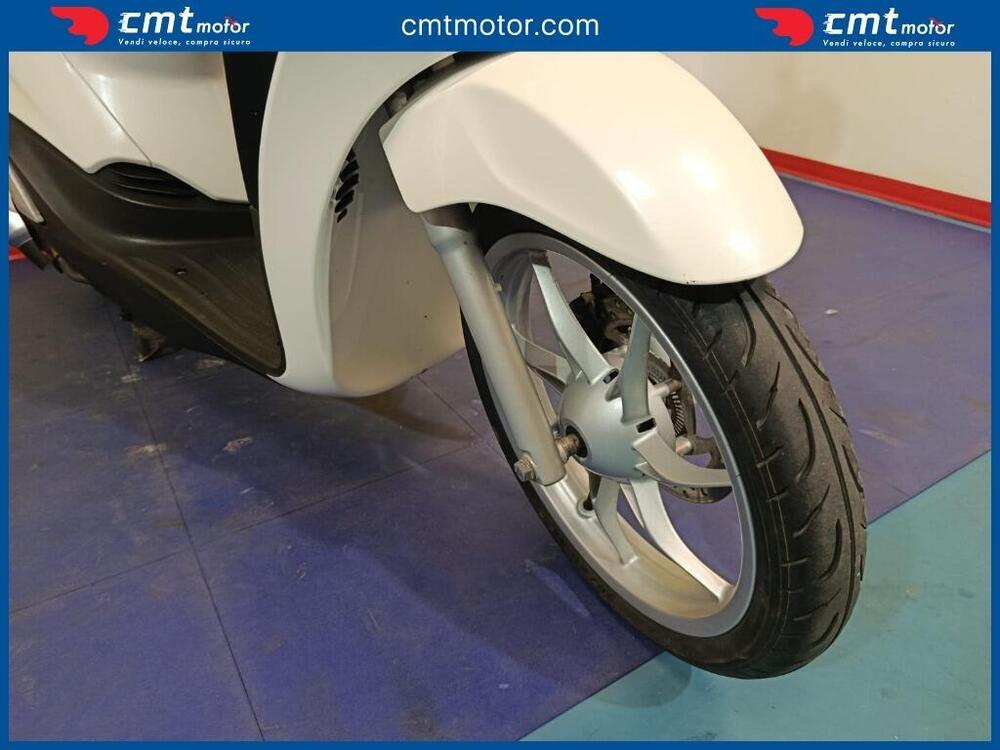 Piaggio Liberty 150 i-get ABS (2016) (7)