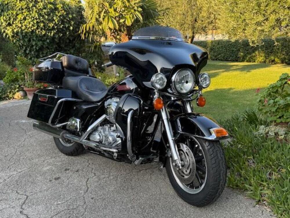 Harley-Davidson 1584 Electra Glide Standard (2007) - FLHT (3)