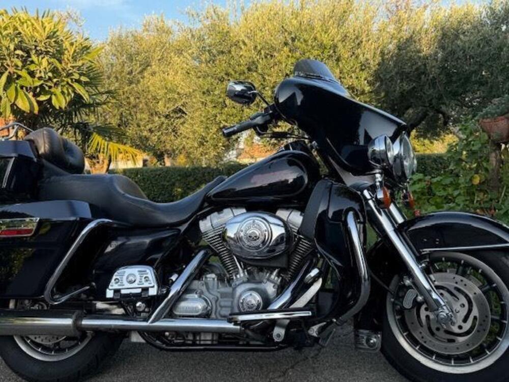 Harley-Davidson 1584 Electra Glide Standard (2007) - FLHT (2)