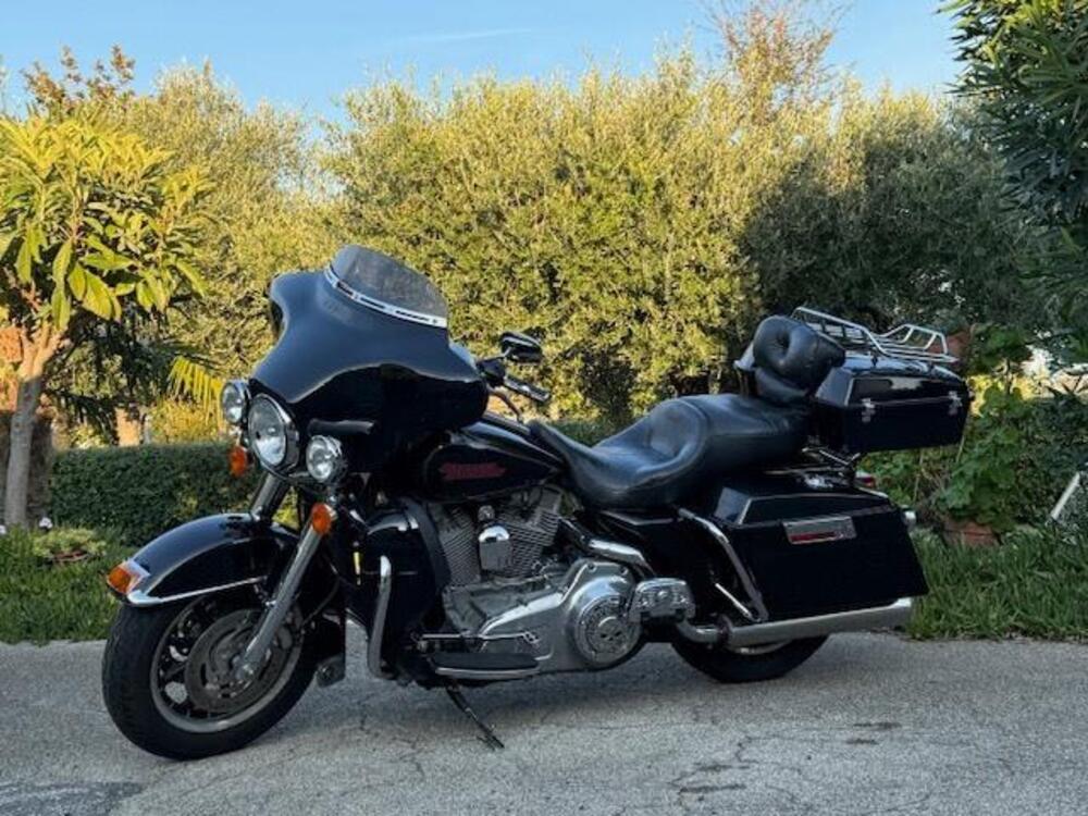 Harley-Davidson 1584 Electra Glide Standard (2007) - FLHT (18)