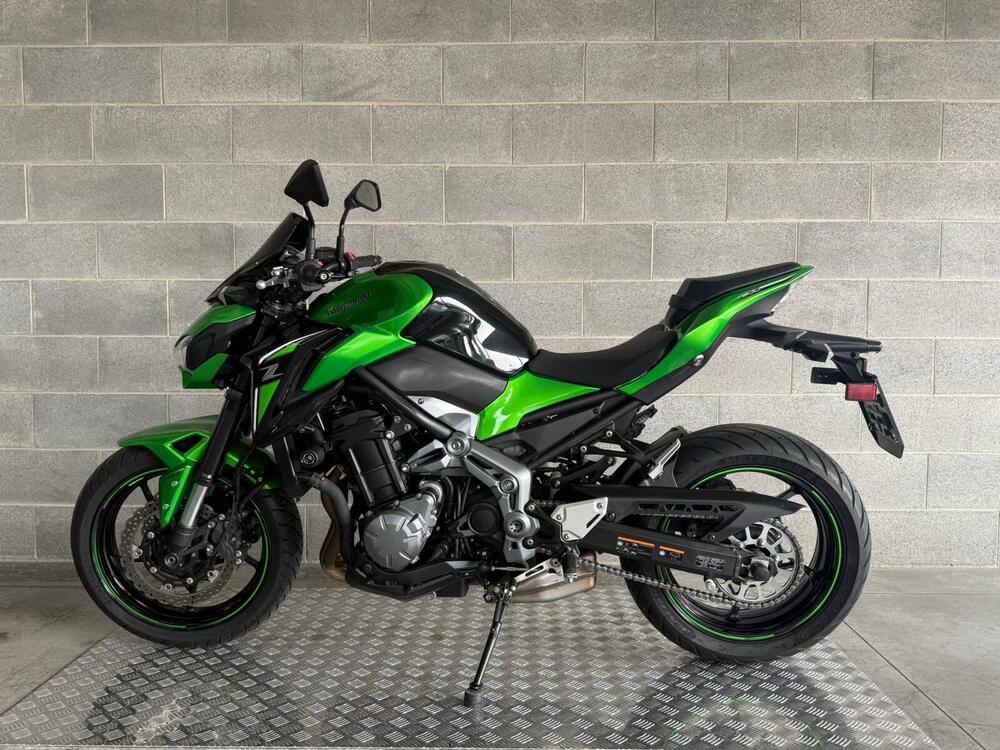 Kawasaki Z 900 (2017 - 18) (4)