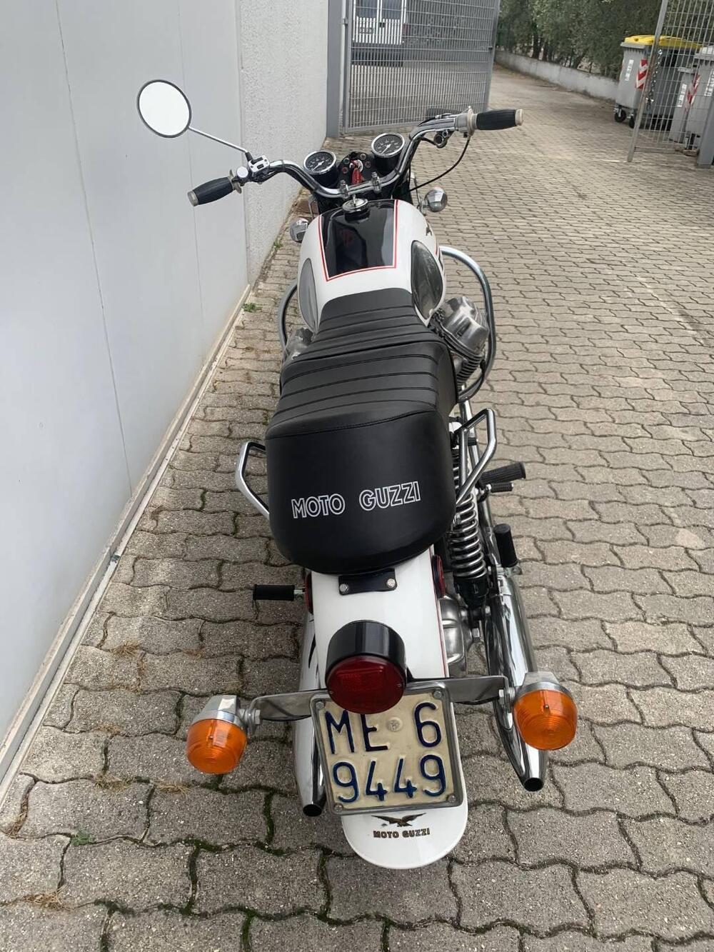 Moto Guzzi V7 Special (12)