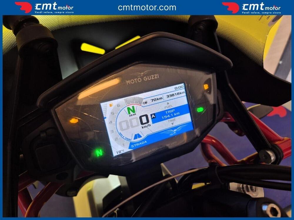 Moto Guzzi V85 TT Evocative Graphics (2021 - 23) (5)