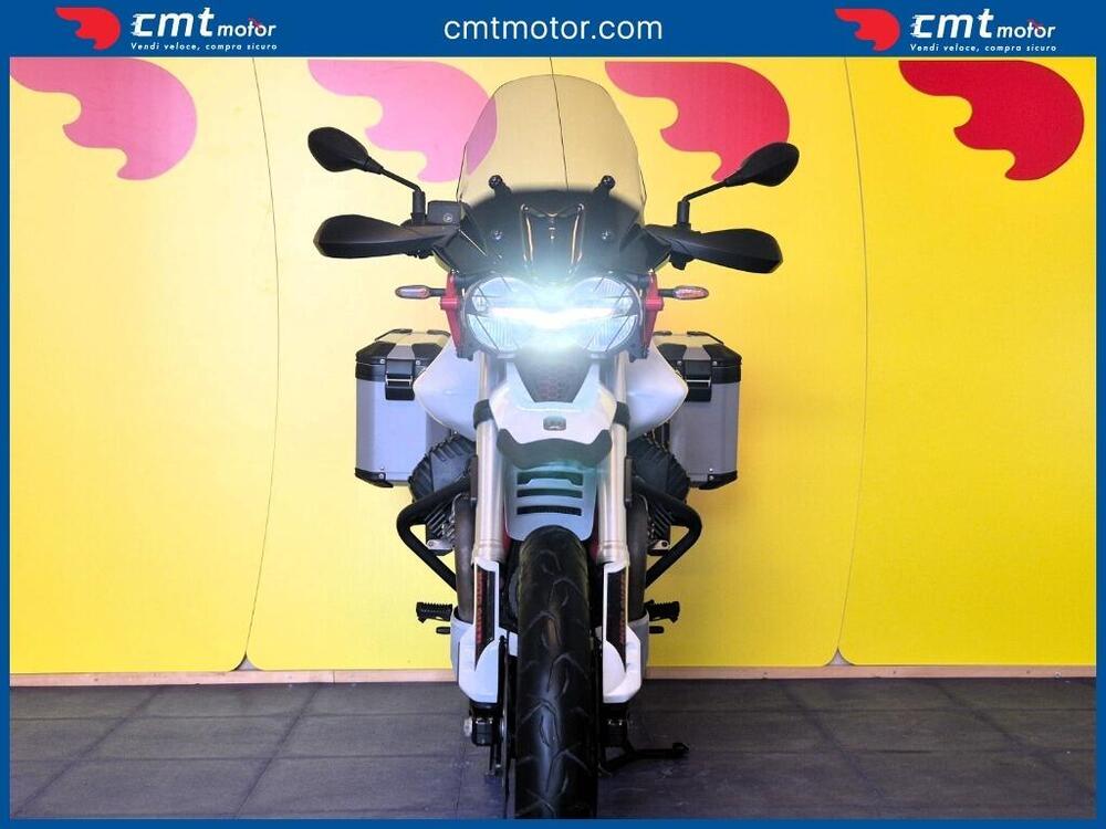 Moto Guzzi V85 TT Evocative Graphics (2021 - 23) (6)