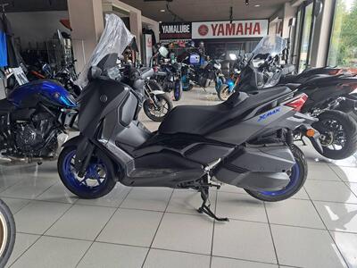 Yamaha X-Max 300 (2025) nuova