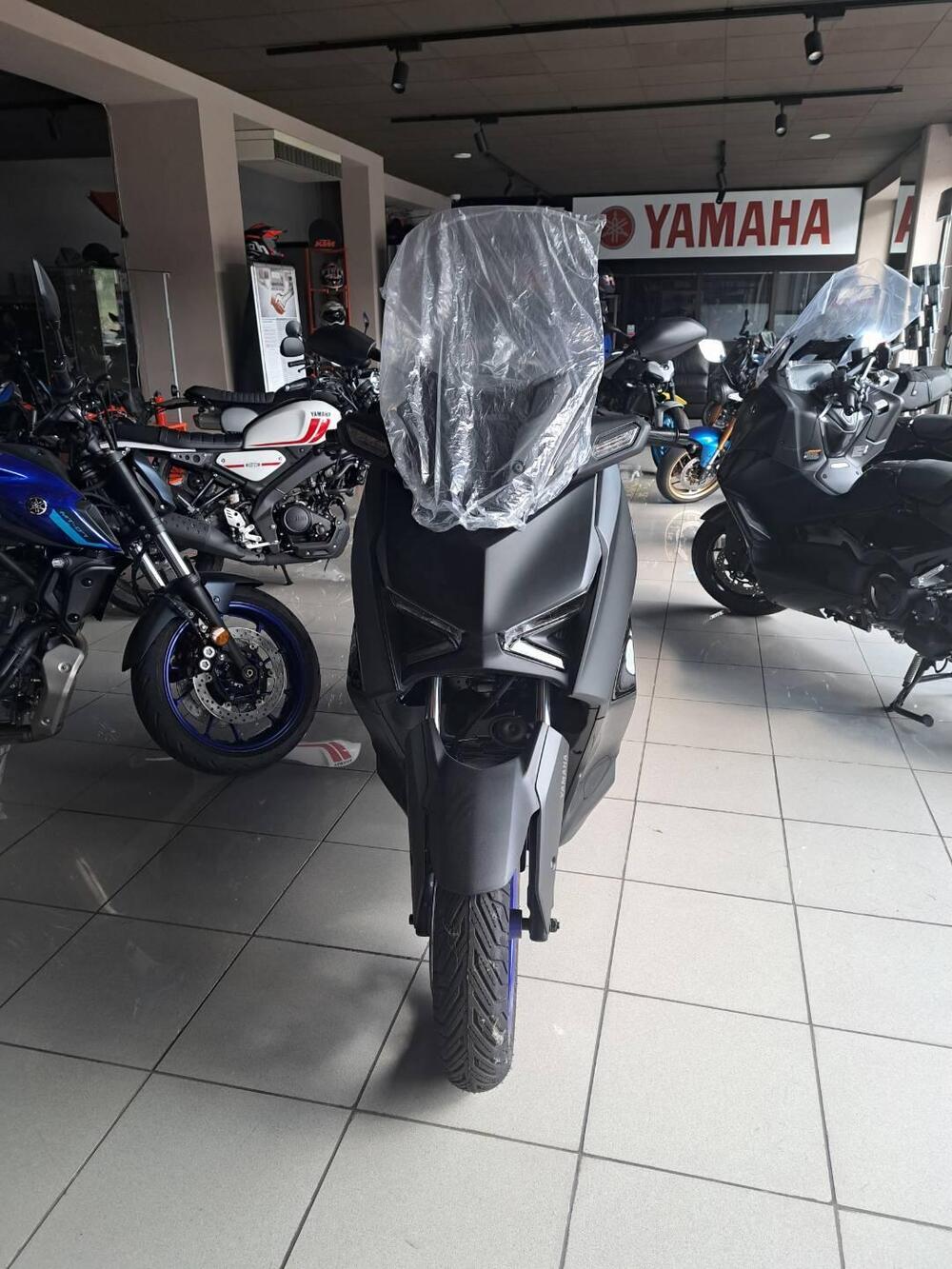 Yamaha X-Max 300 (2025 - 26) (2)