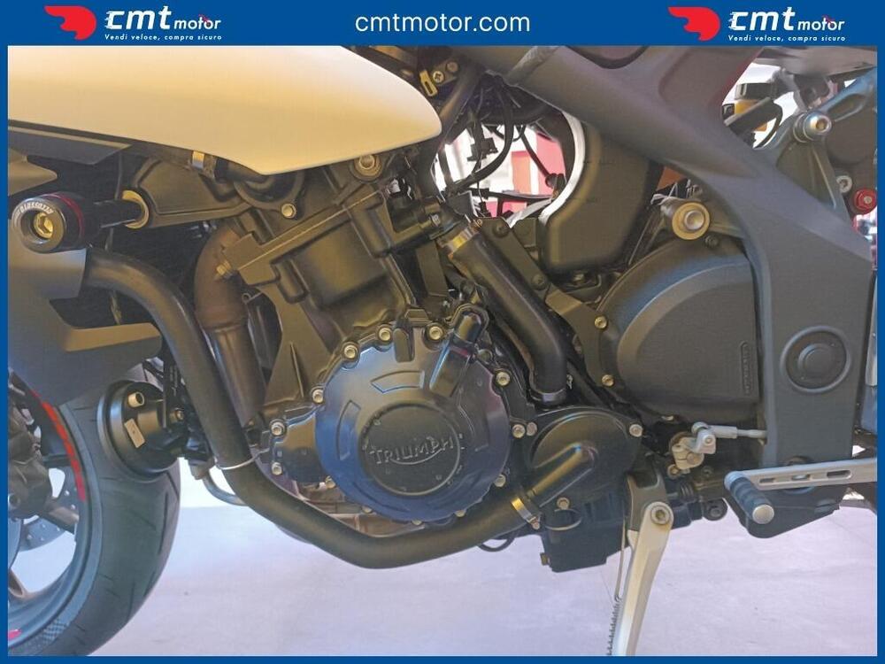 Triumph Speed Triple 1050 (2011 - 13) (9)