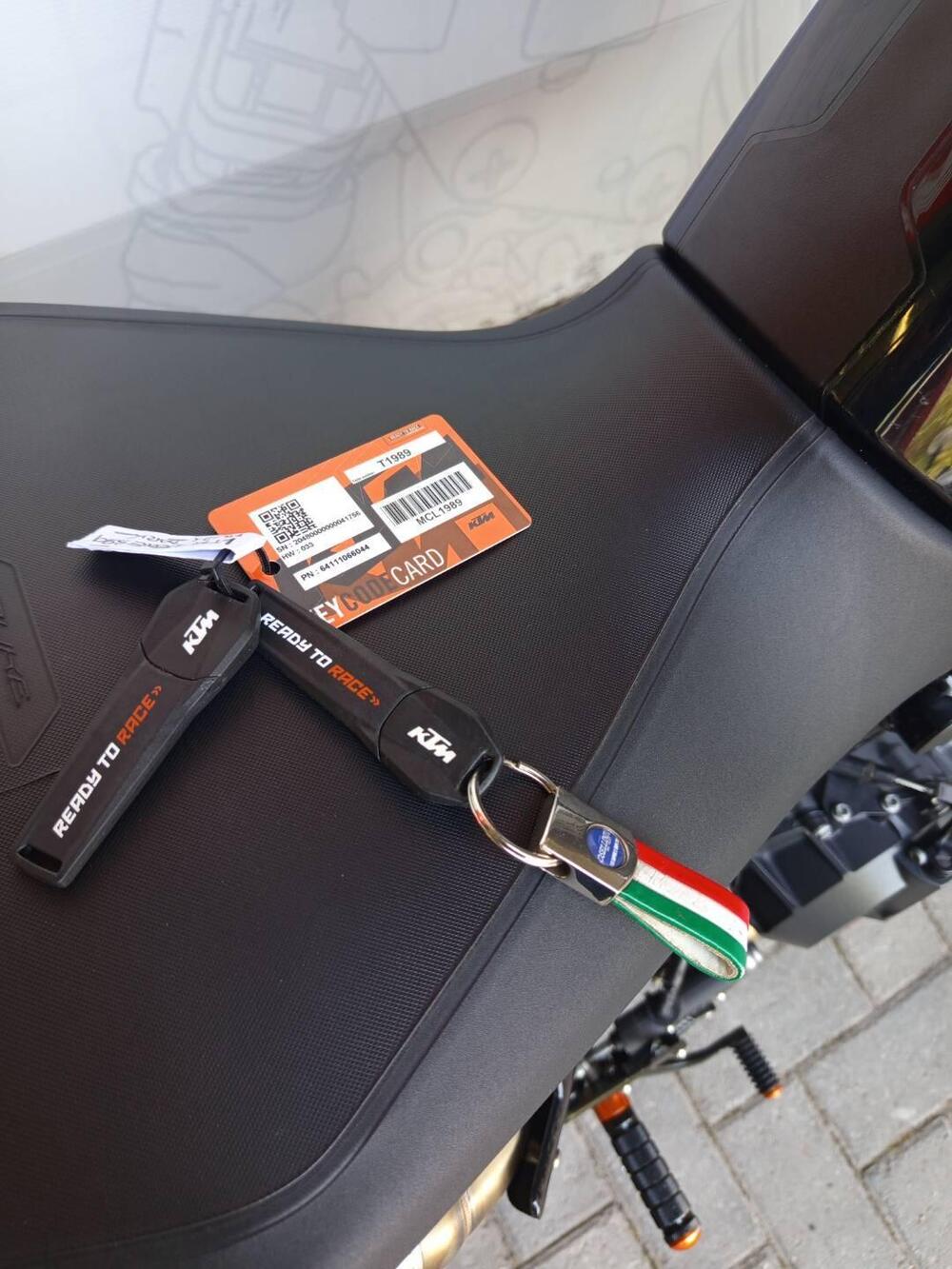 KTM 890 Duke (2021 - 23) (2)