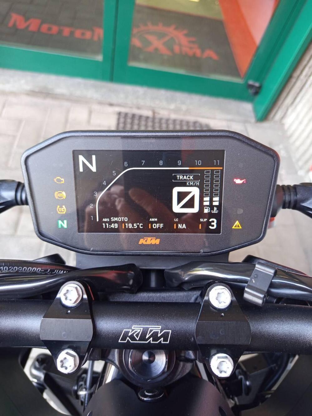 KTM 890 Duke (2021 - 23) (8)