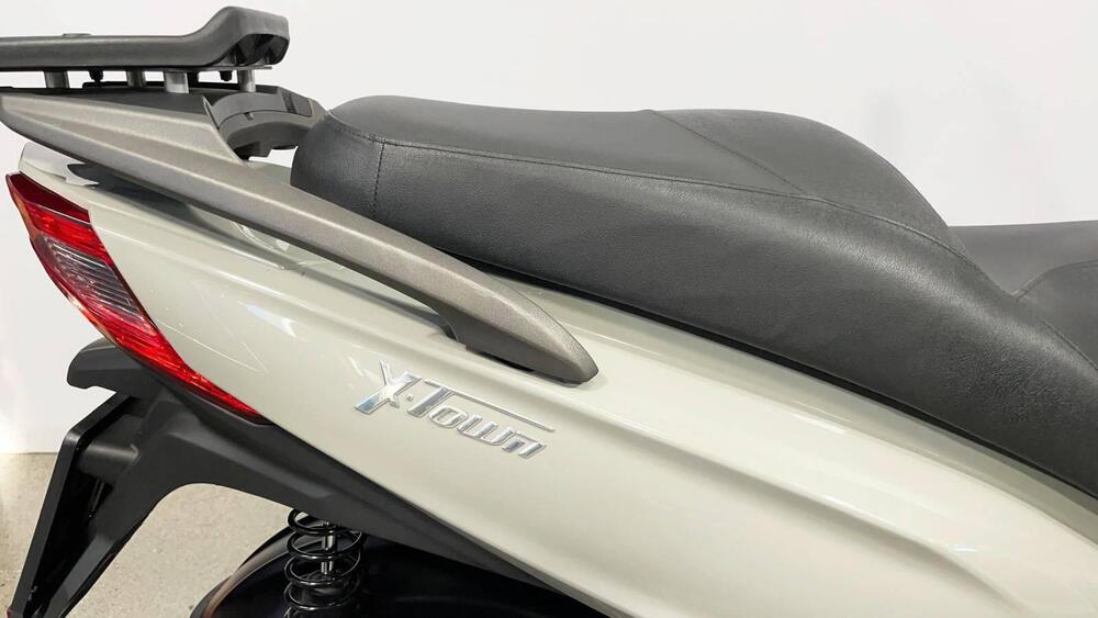 Kymco X-Town 300i ABS (2016 - 20) (12)