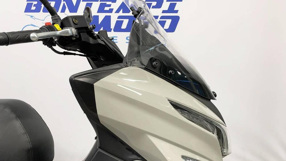 Kymco X-Town 300i ABS (2016 - 20) (13)