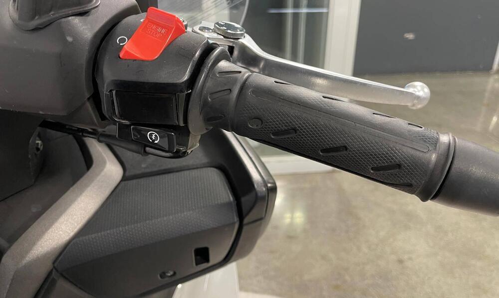 Kymco X-Town 300i ABS (2016 - 20) (16)