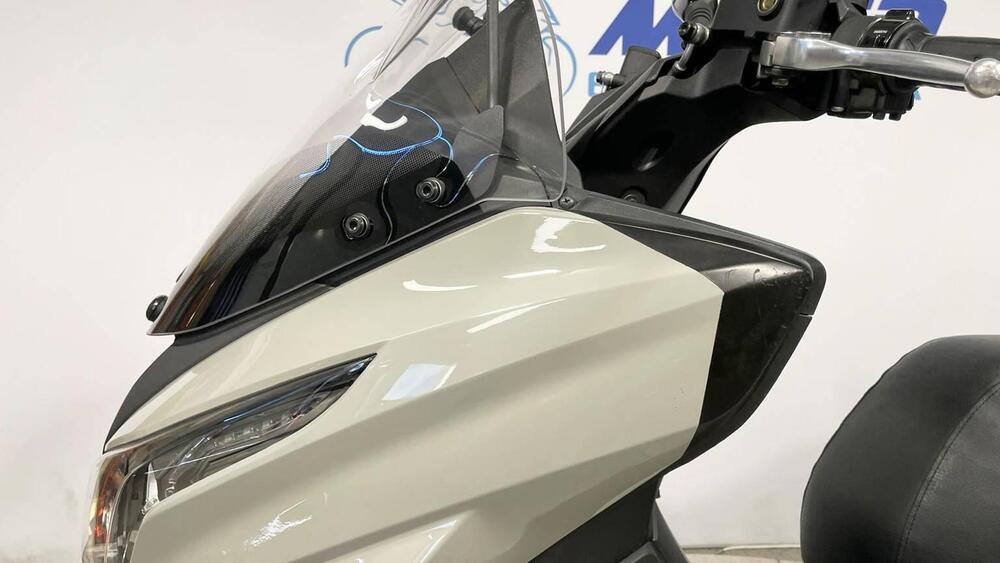 Kymco X-Town 300i ABS (2016 - 20) (9)