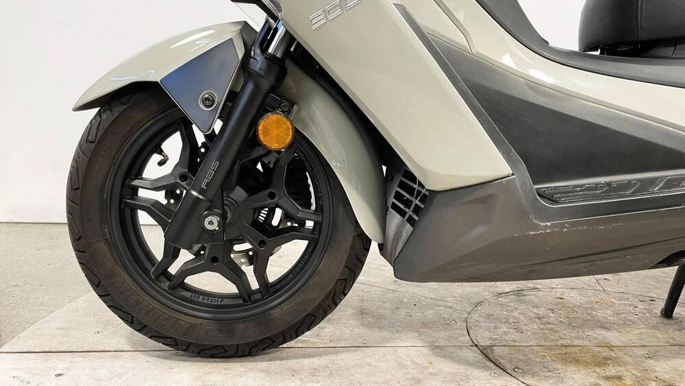 Kymco X-Town 300i ABS (2016 - 20) (6)