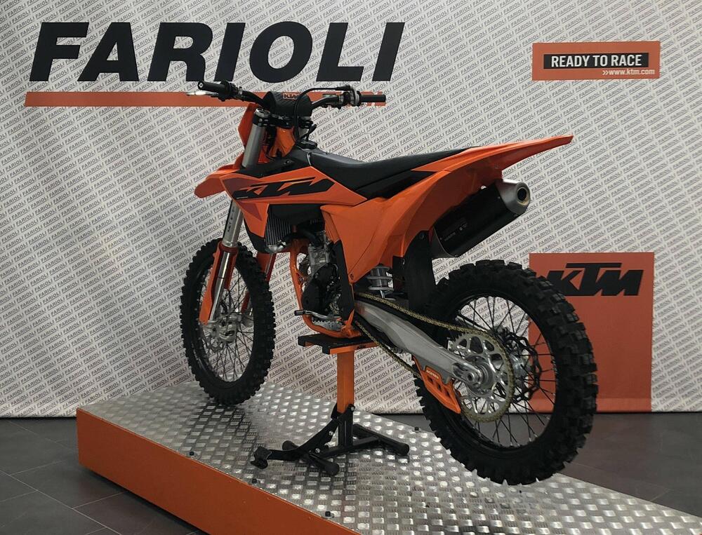 KTM 250 SX-F (2025) (4)