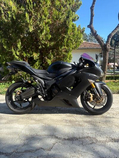 Kawasaki Ninja 636 ZX-6R (2005 - 06) usata