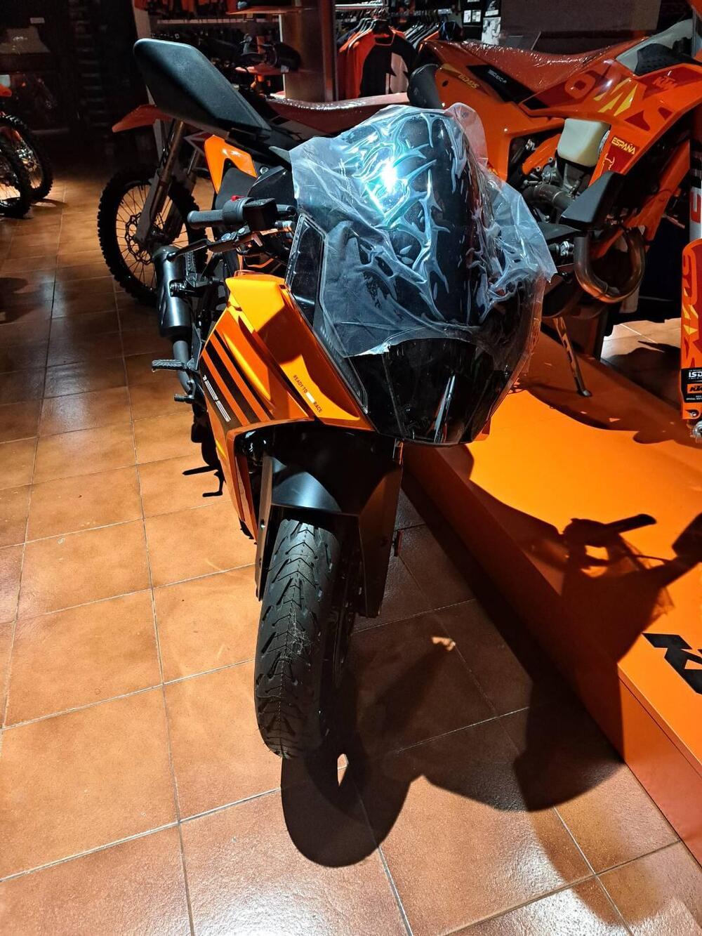 KTM RC 125 (2022 - 26) (2)
