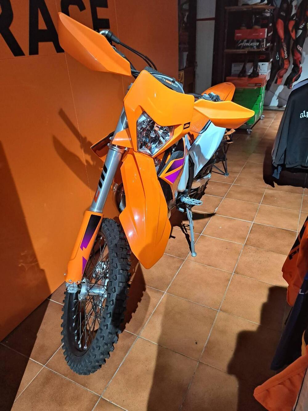 KTM 300 EXC TBI (2024) (2)