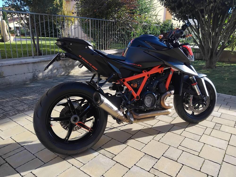 KTM 1290 Super Duke R (2021) (11)