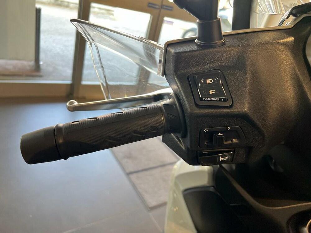 Kymco Agility 300i R16 ABS (2020) (9)