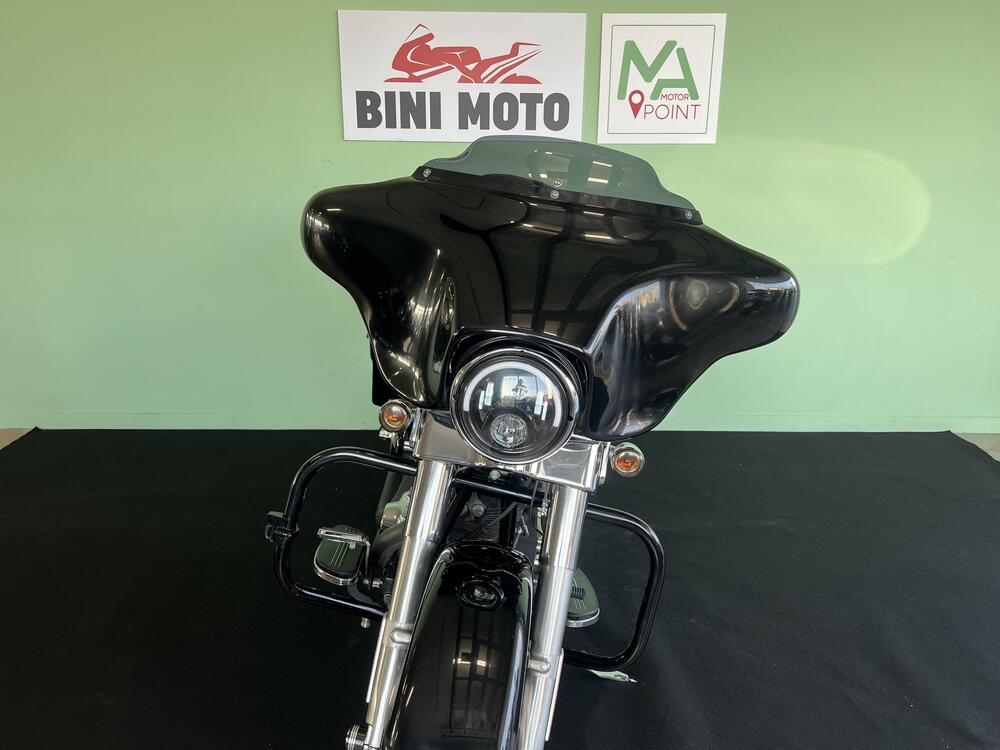 Harley-Davidson 1690 Street Glide (2011 - 13) - FLHX (3)