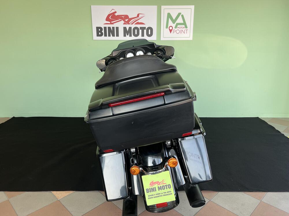 Harley-Davidson 1690 Street Glide (2011 - 13) - FLHX (7)