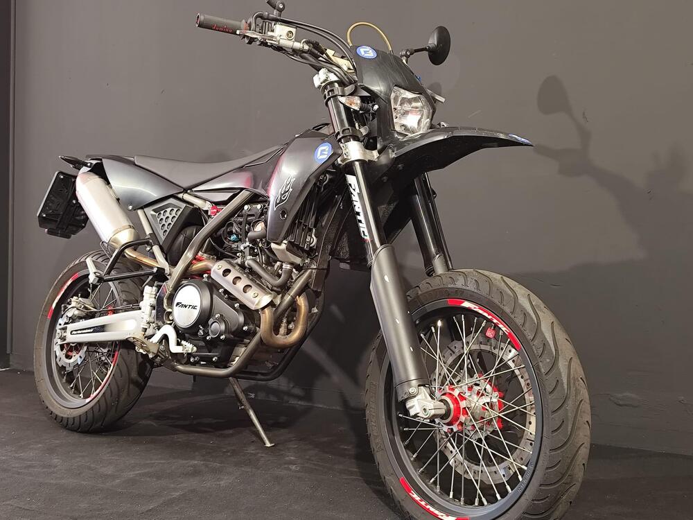 Fantic Motor XMF 125 Motard Performance 4T (2023 - 24) (7)