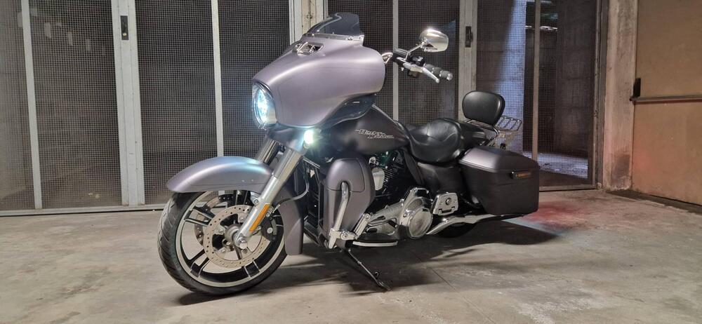 Harley-Davidson 1690 Street Glide Special (2014 - 16) - FLHX (7)
