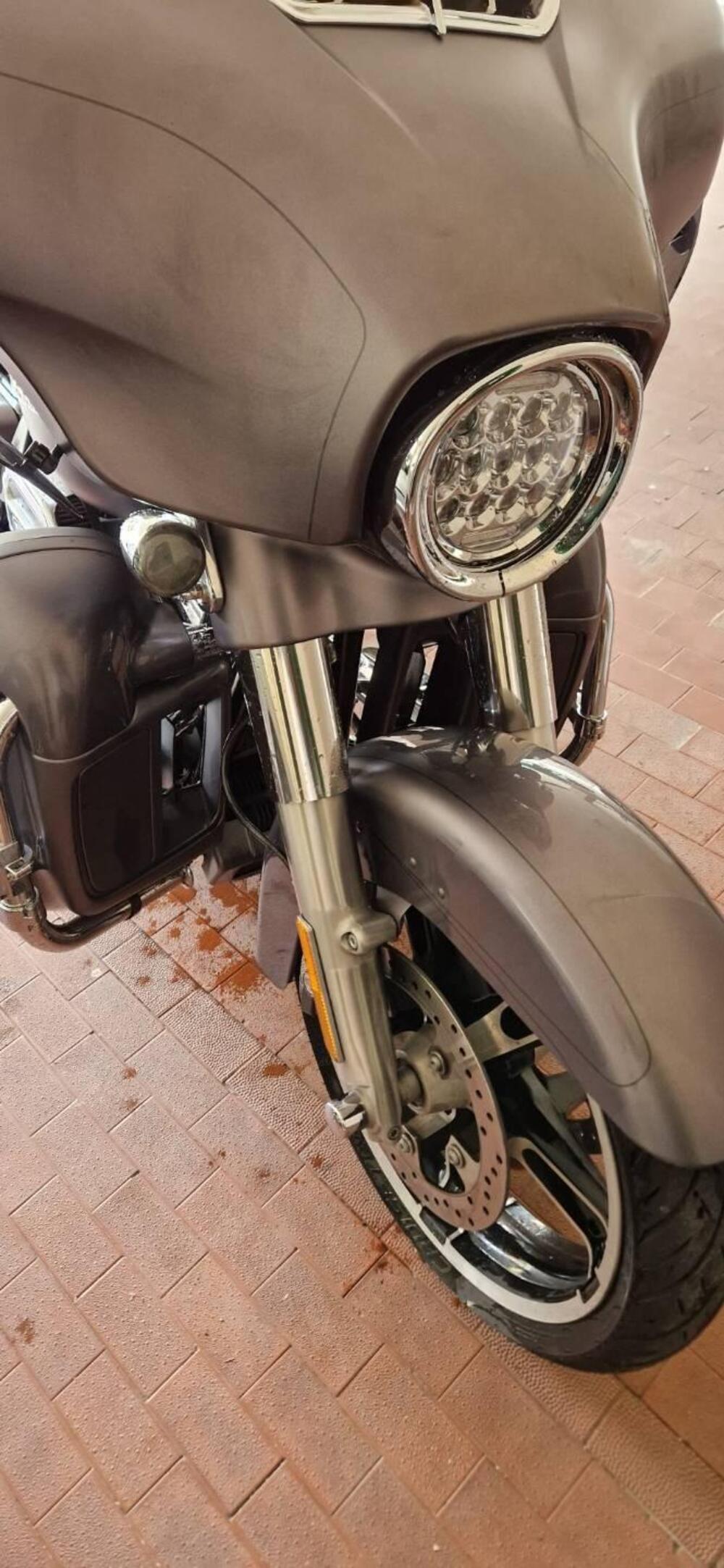 Harley-Davidson 1690 Street Glide Special (2014 - 16) - FLHX (10)