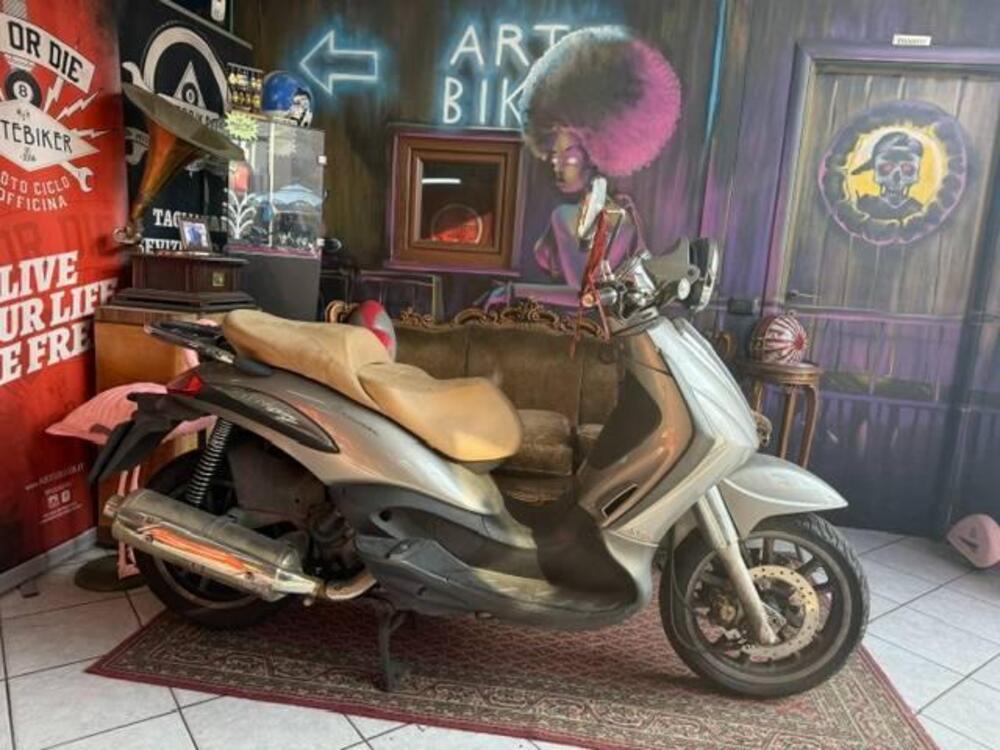 Piaggio Beverly Cruiser 500 (2)