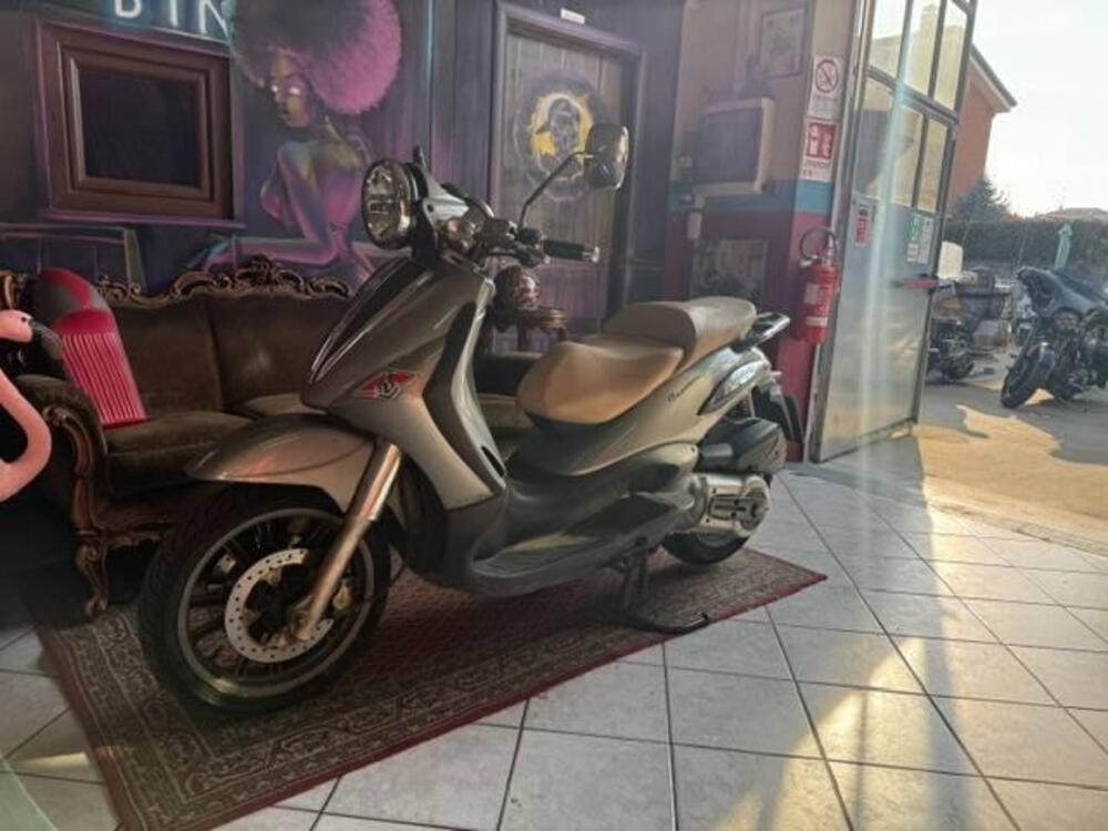 Piaggio Beverly Cruiser 500 (5)