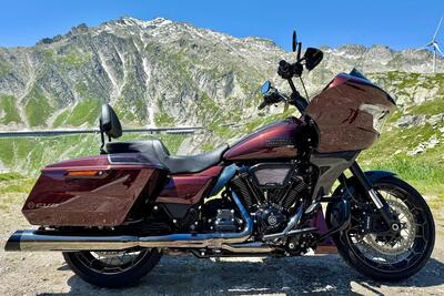Harley-Davidson CVO Road Glide (2024) usata