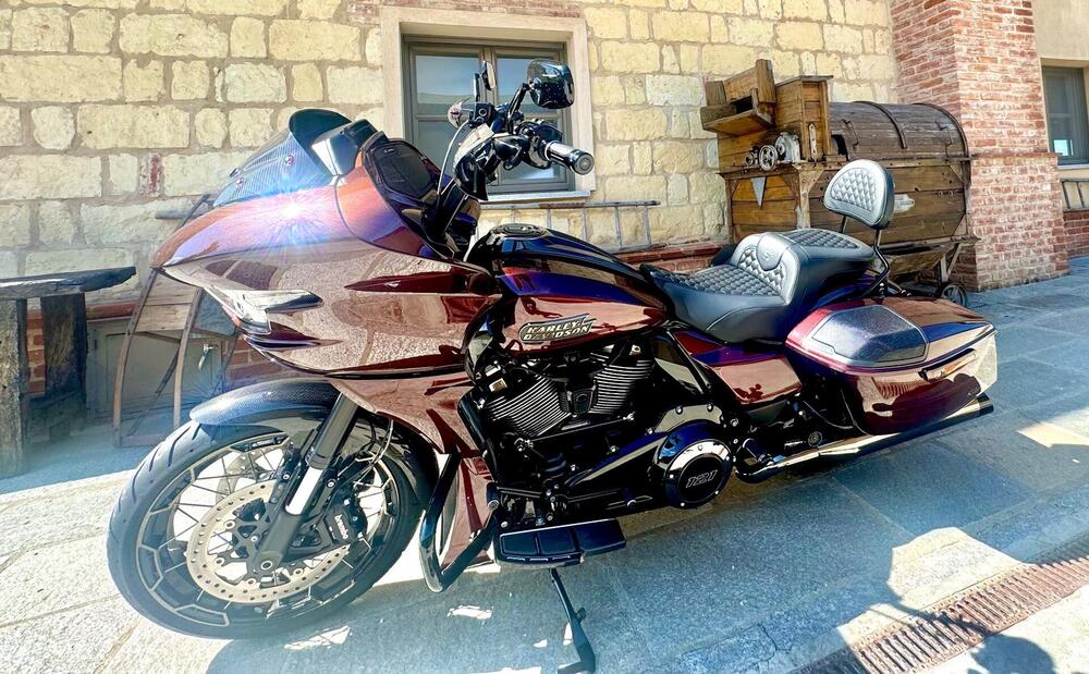 Harley-Davidson CVO Road Glide (2024) (9)