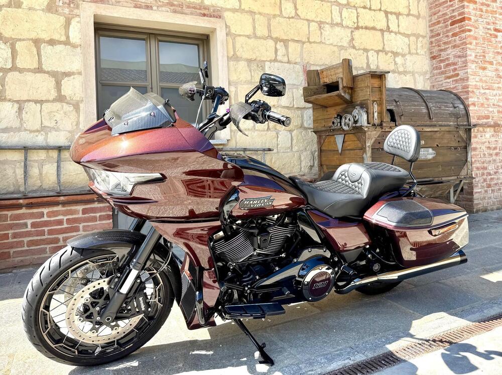 Harley-Davidson CVO Road Glide (2024) (10)