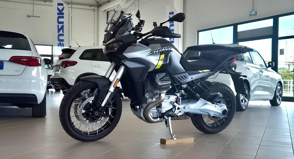 Moto Guzzi Stelvio PFF (2024 - 25) (3)