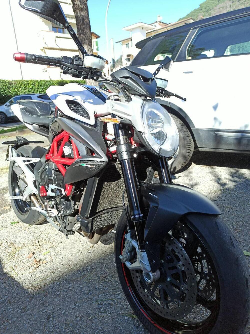 MV Agusta Brutale 800 RR (2017 - 20) (2)