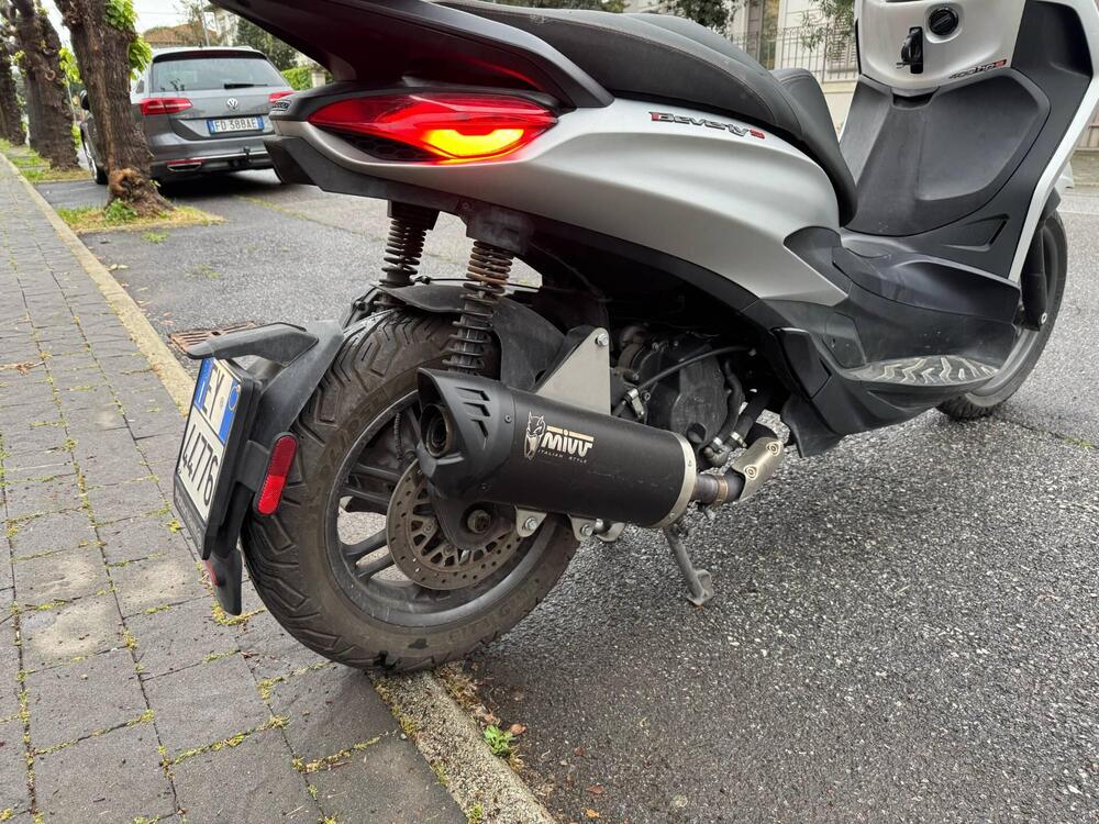Piaggio Beverly 400 ABS-ASR (2021 - 24) (3)