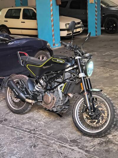 Husqvarna Svartpilen 401 (2018 - 19) usata