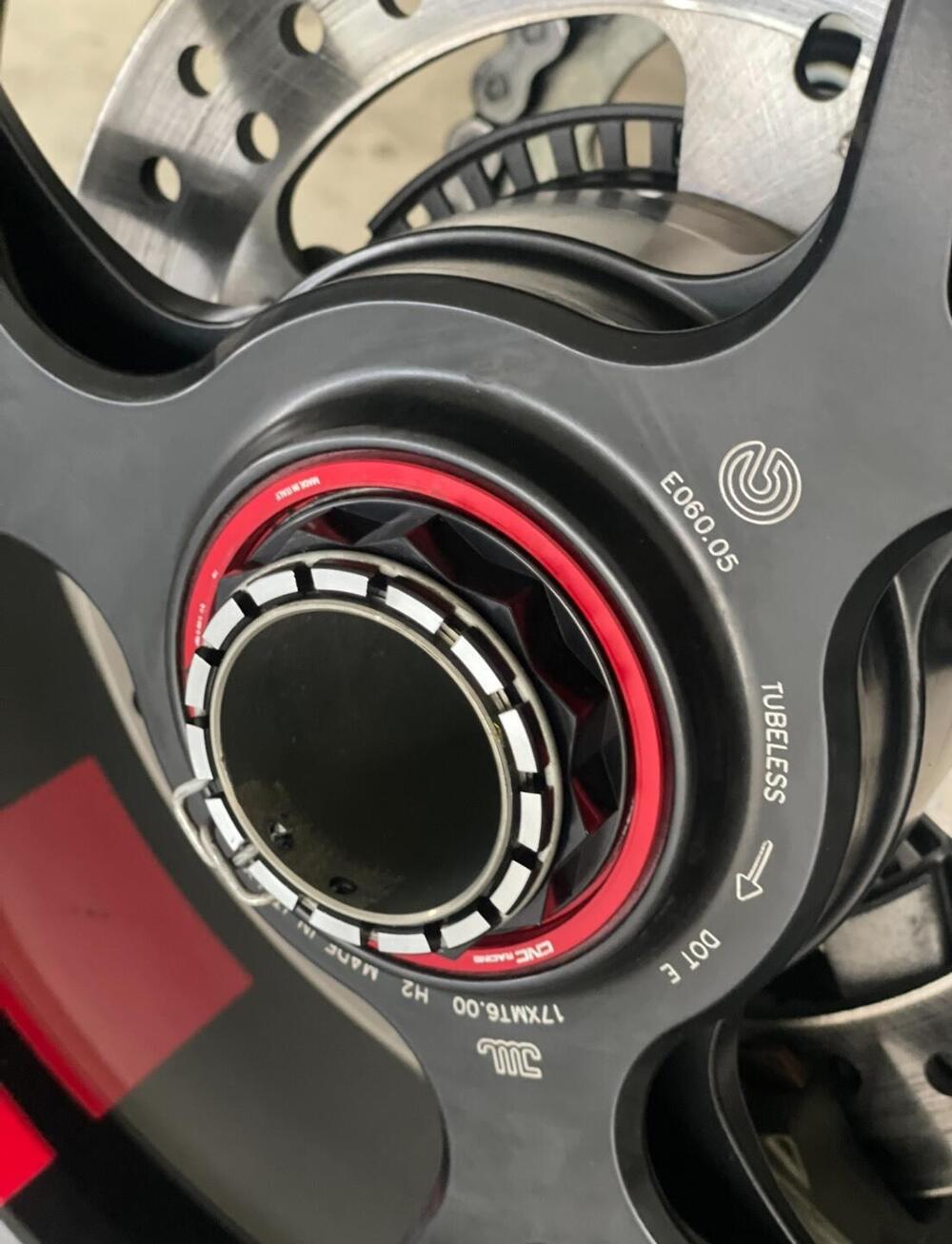 Ducati Streetfighter V4 S (2023 - 24) (6)