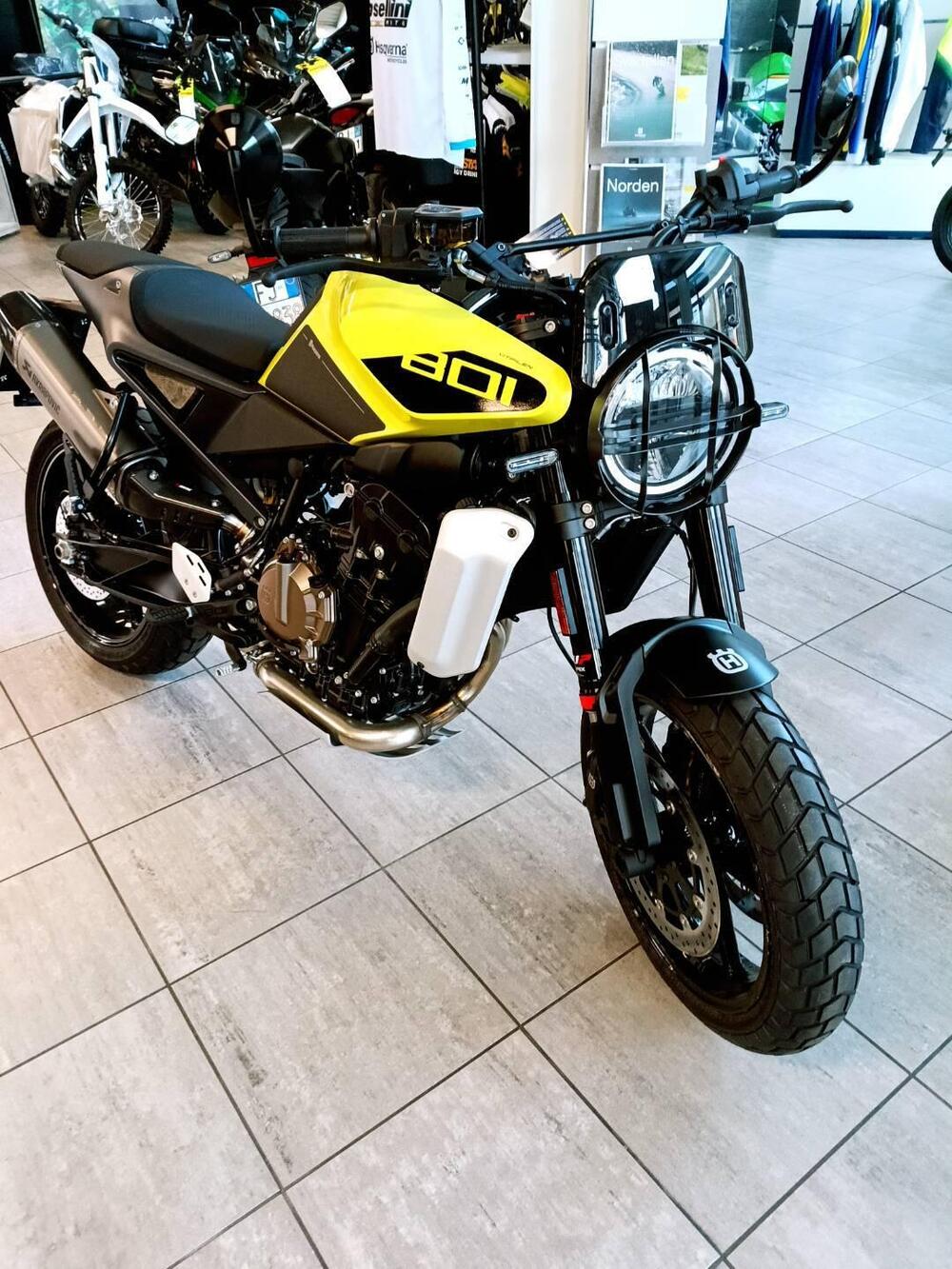 Husqvarna Svartpilen 801 L (2025 - 26) (6)