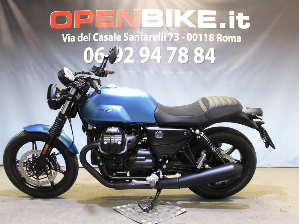 Moto Guzzi V7 Stone (2025 - 26) (11)