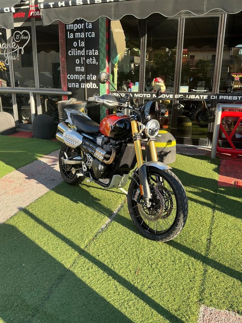 Triumph Scrambler 1200 XE (2024 - 25) (2)