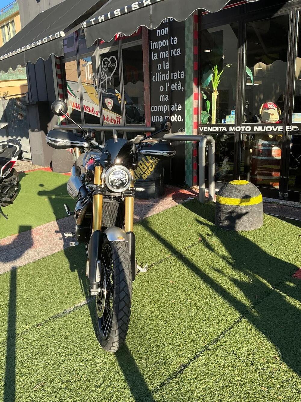 Triumph Scrambler 1200 XE (2024 - 25) (3)