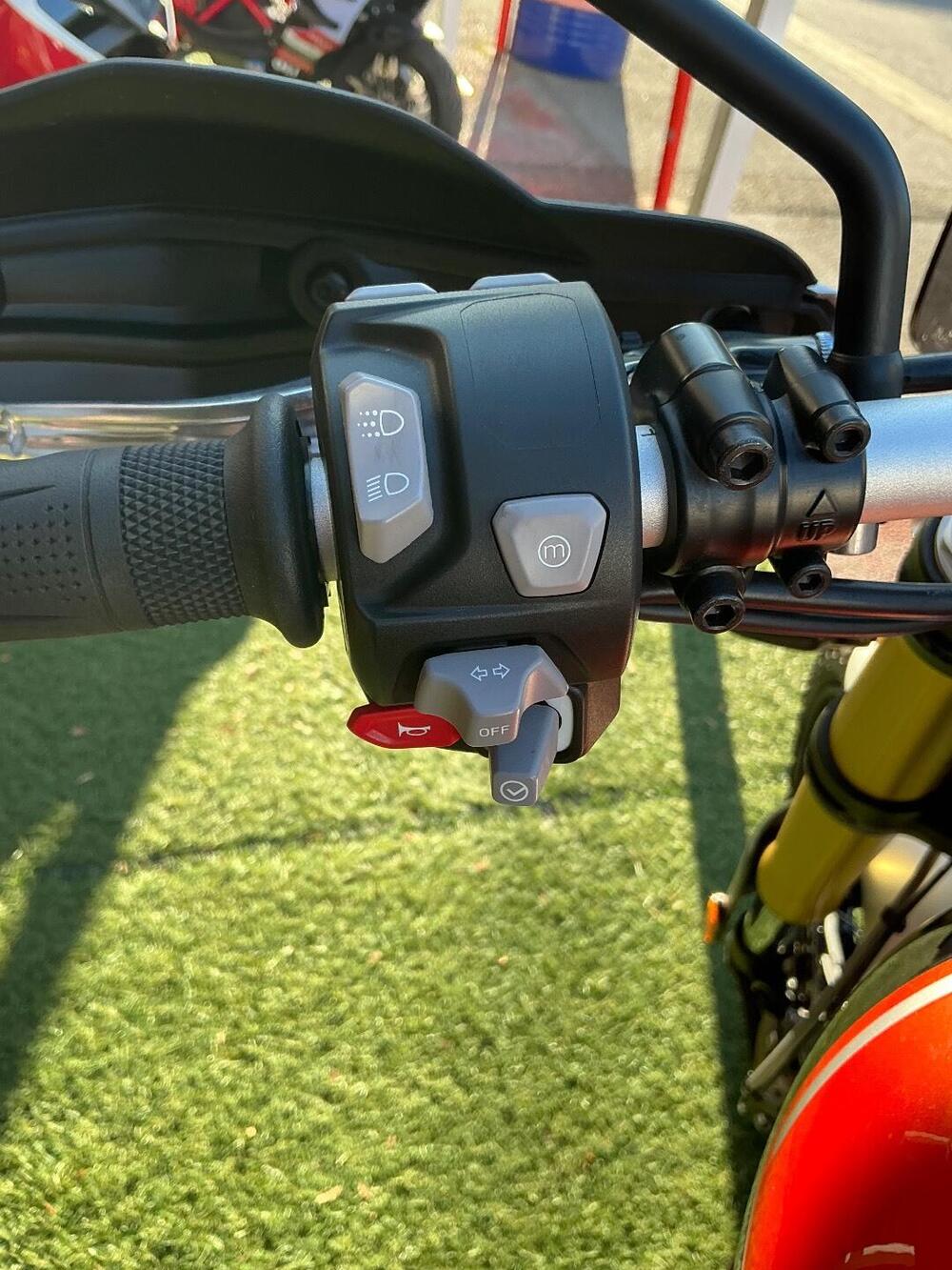 Triumph Scrambler 1200 XE (2024 - 25) (16)