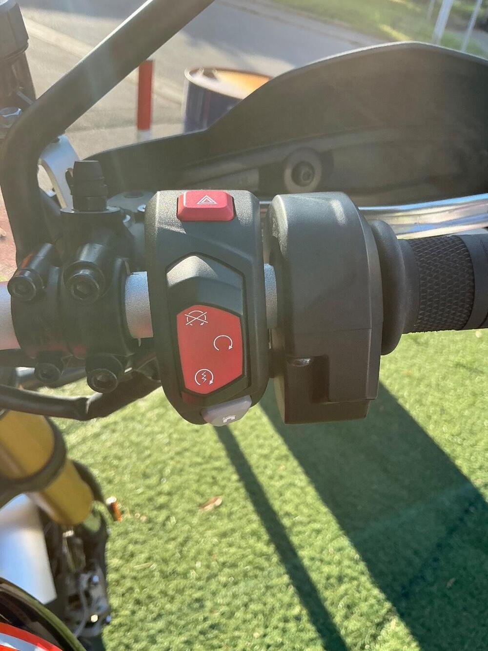 Triumph Scrambler 1200 XE (2024 - 25) (17)