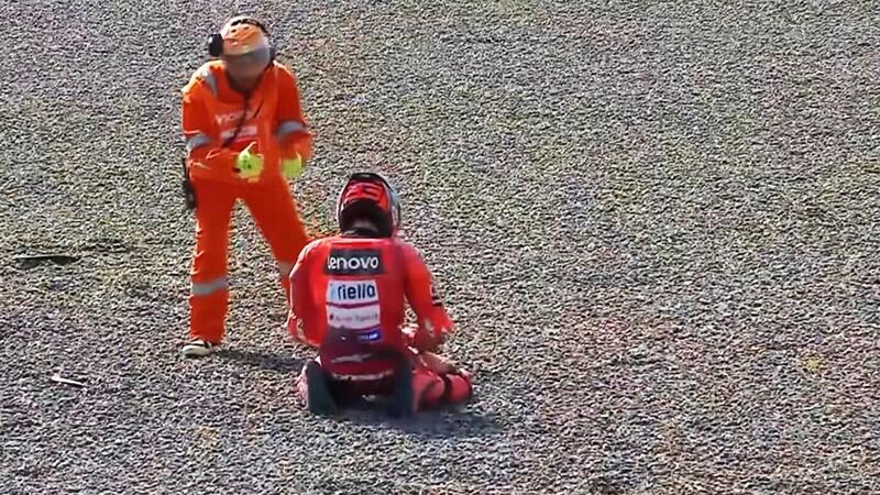 Marc M&aacute;rquez operato con successo alla scapola destra: si allungano i tempi di recupero?