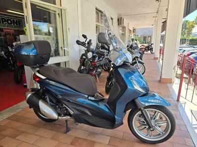 Piaggio Beverly 300 Hpe (2021) usata