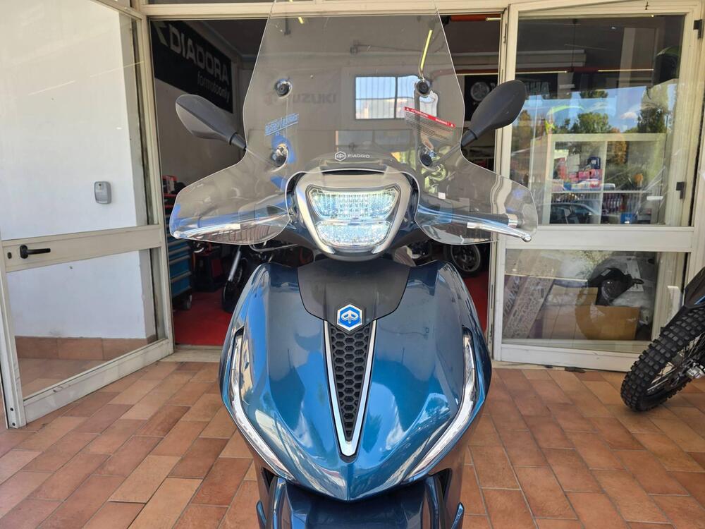 Piaggio Beverly 300 Hpe (2021) (4)
