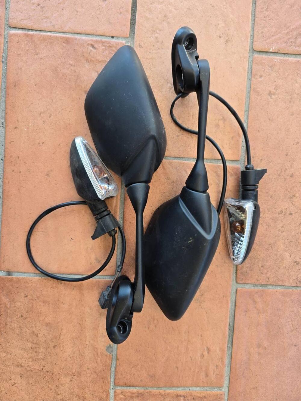 Yamaha YZF R3 (2021 - 24) (8)