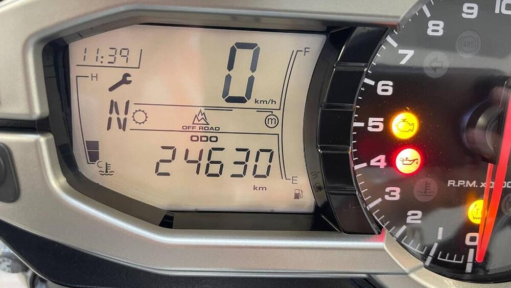 Triumph Tiger 800 XRx (2015 - 17) (6)